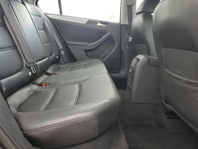 2014 VOLKSWAGEN JETTA SE  