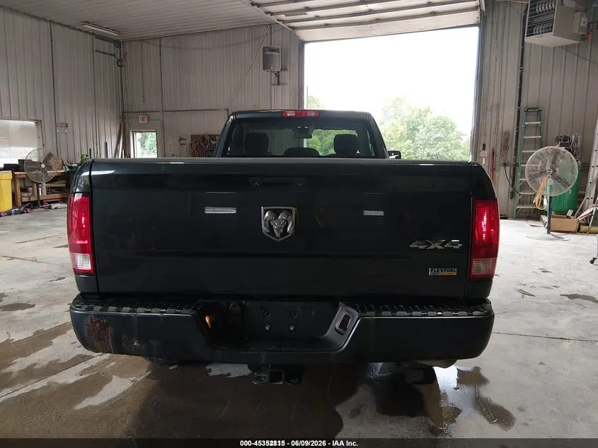 2017 RAM 1500 TRADESMAN  4X4 8' BOX