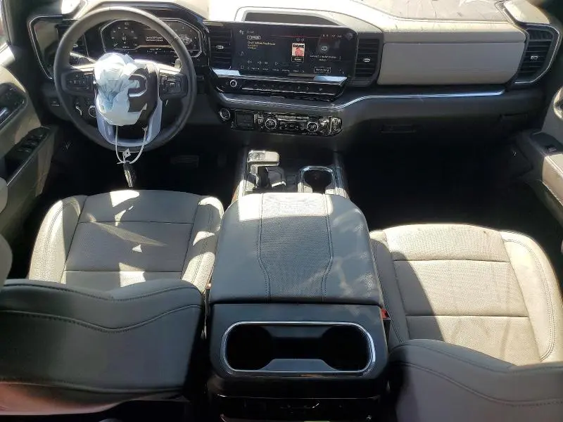 2025 GMC SIERRA K1500 SLT  