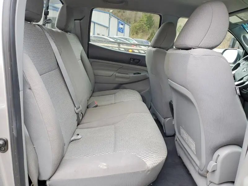 2015 TOYOTA TACOMA V6  