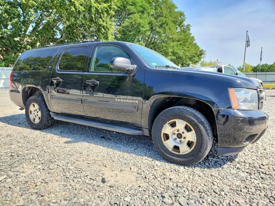 2013 CHEVROLET SUBURBAN K1500 LT  