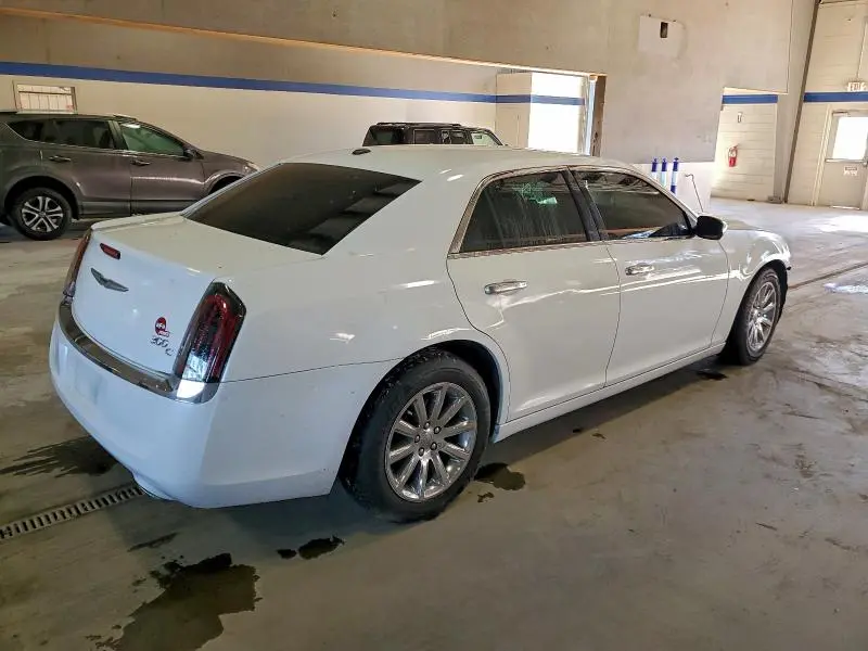2013 CHRYSLER 300C   
