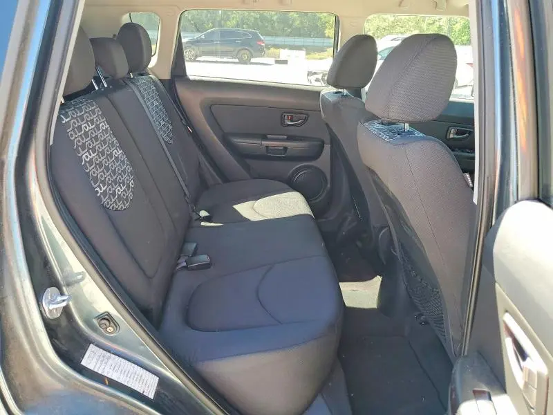 2011 KIA SOUL +  