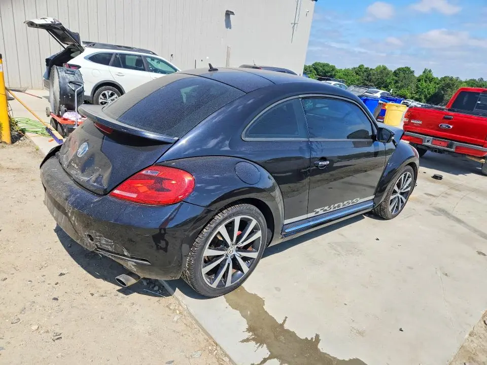 2012 VOLKSWAGEN BEETLE TURBO  