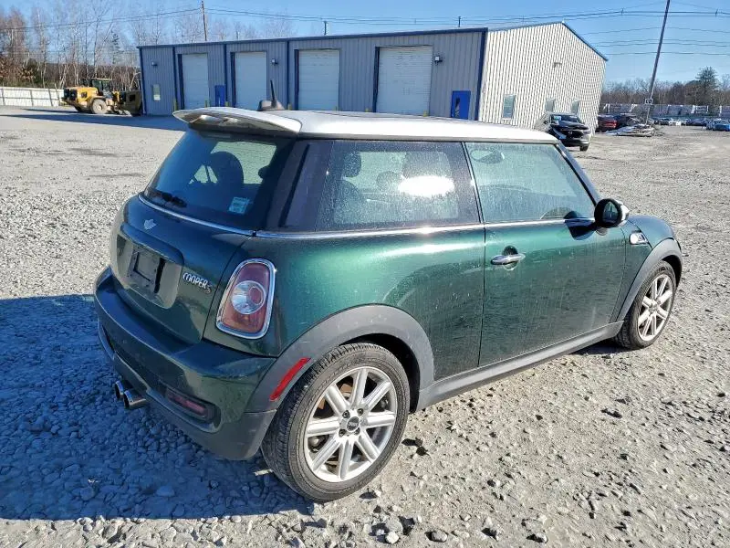 2011 MINI COOPER S  