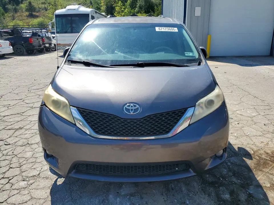 2012 TOYOTA SIENNA XLE 8-PASSENGER  