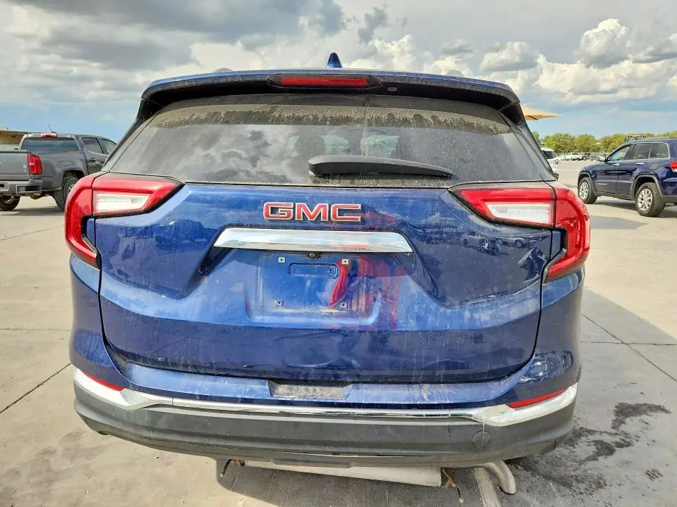 2022 GMC TERRAIN SLT  