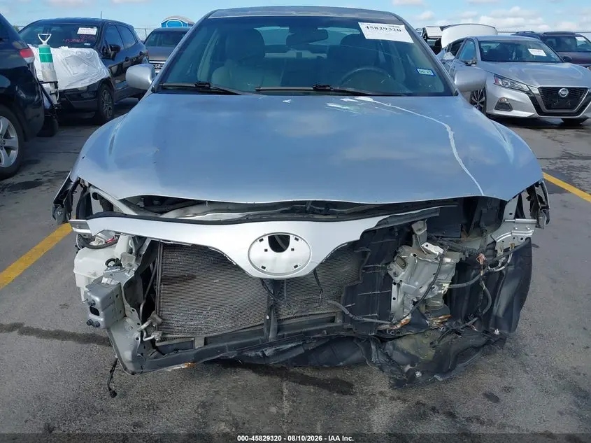 2010 TOYOTA CAMRY LE