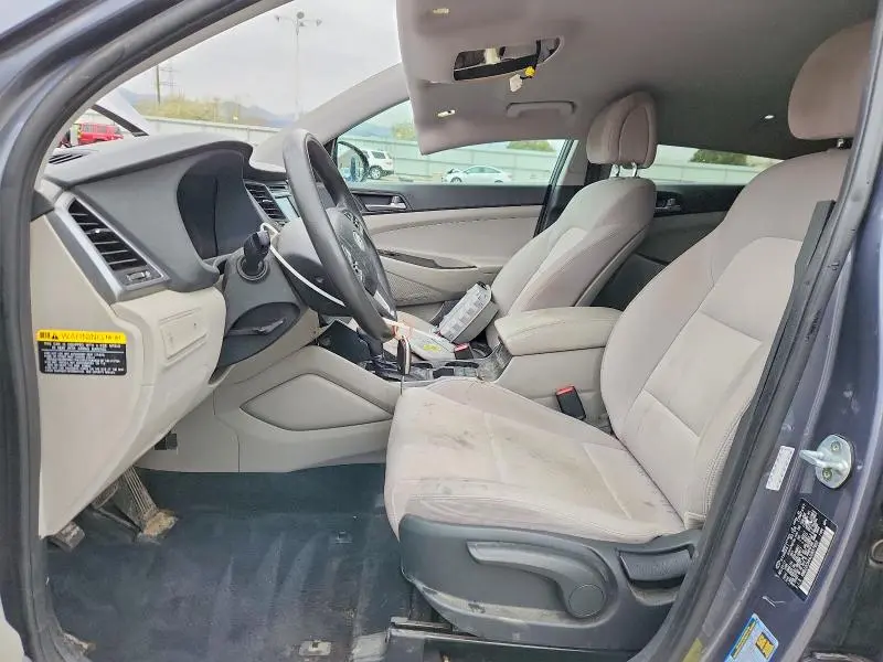 2018 HYUNDAI TUCSON SE  