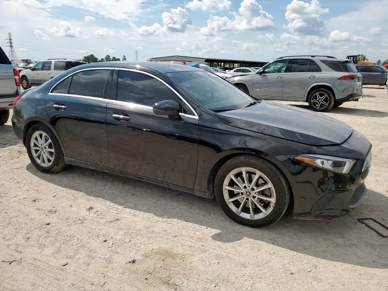 2019 MERCEDES-BENZ A 220  