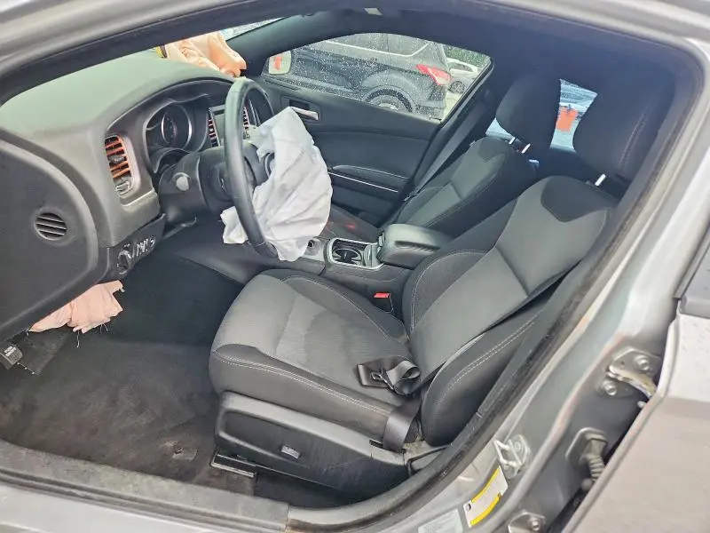 2015 DODGE CHARGER SE  