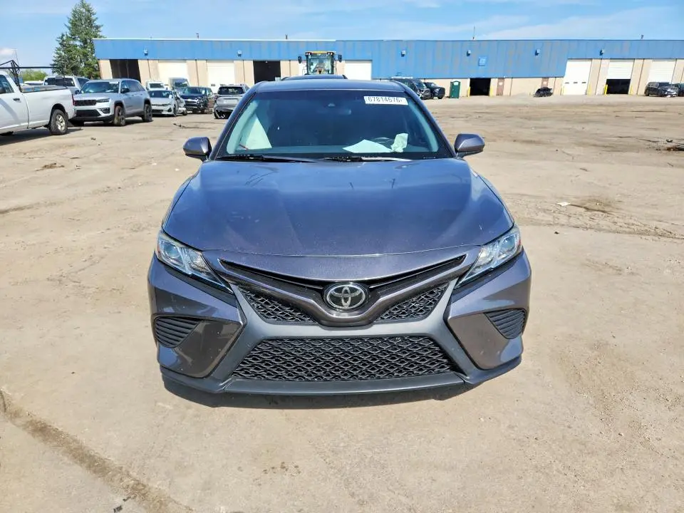 2020 TOYOTA CAMRY SE  