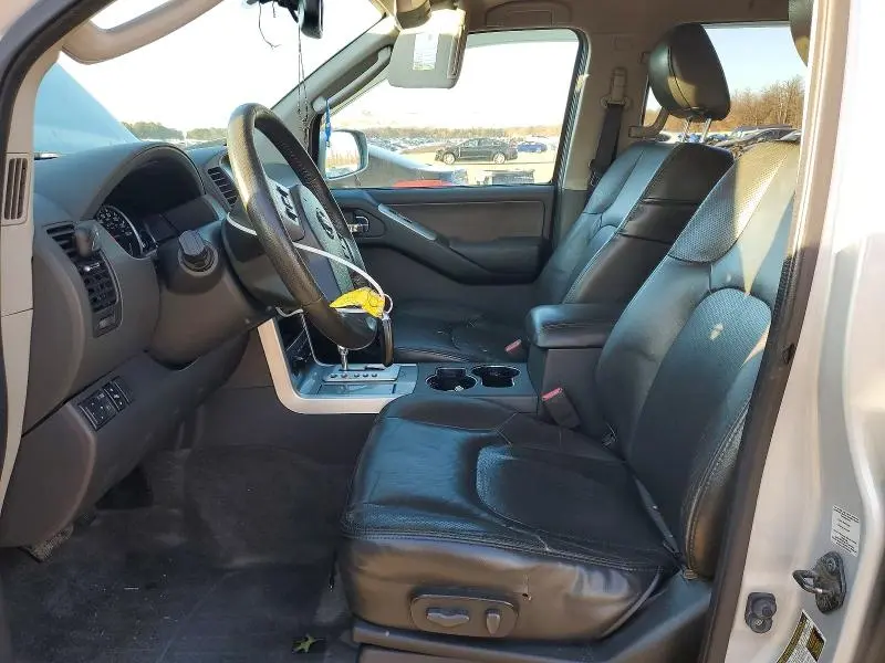 2011 NISSAN PATHFINDER S  