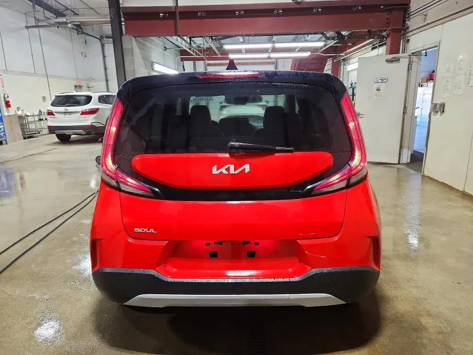 2023 KIA SOUL LX  