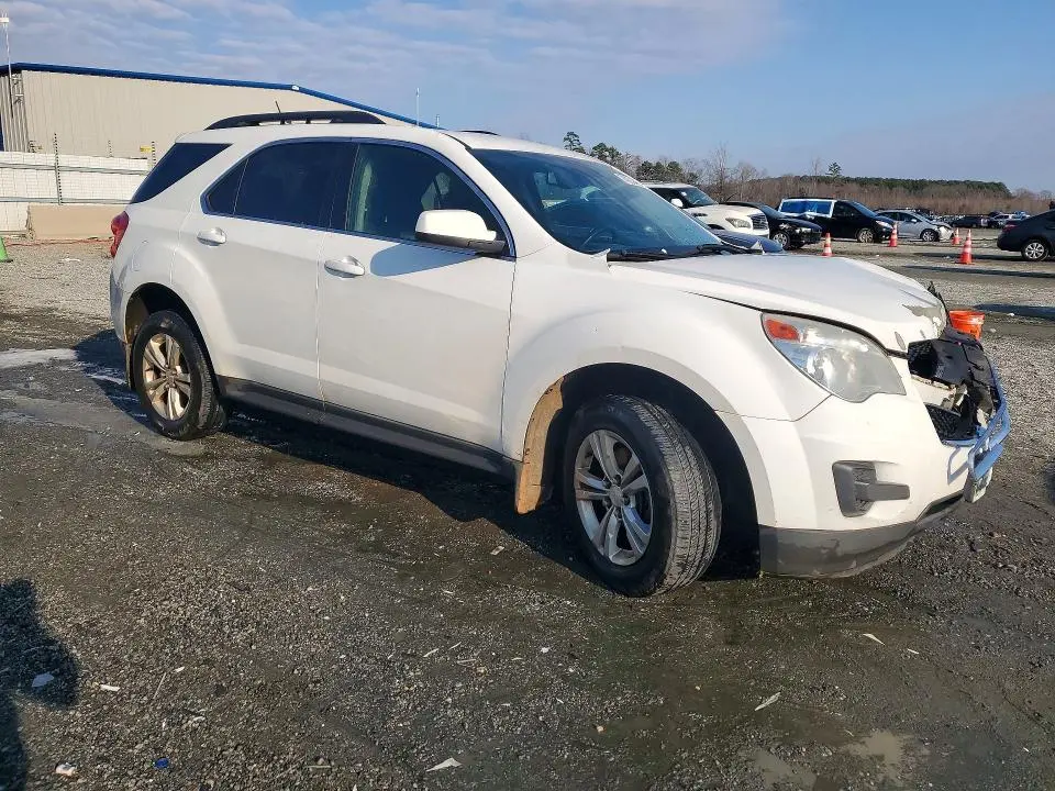 2015 CHEVROLET EQUINOX LT  