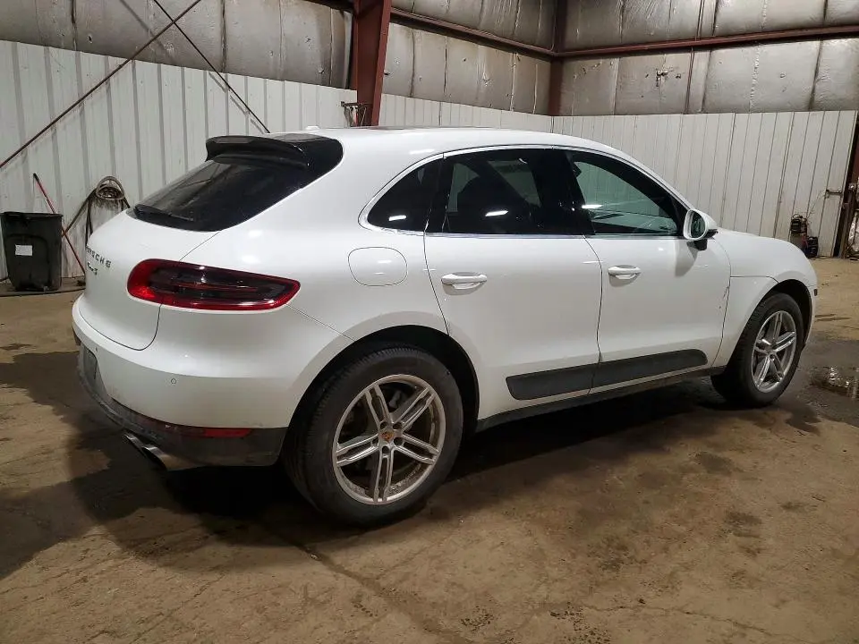 2015 PORSCHE MACAN S  