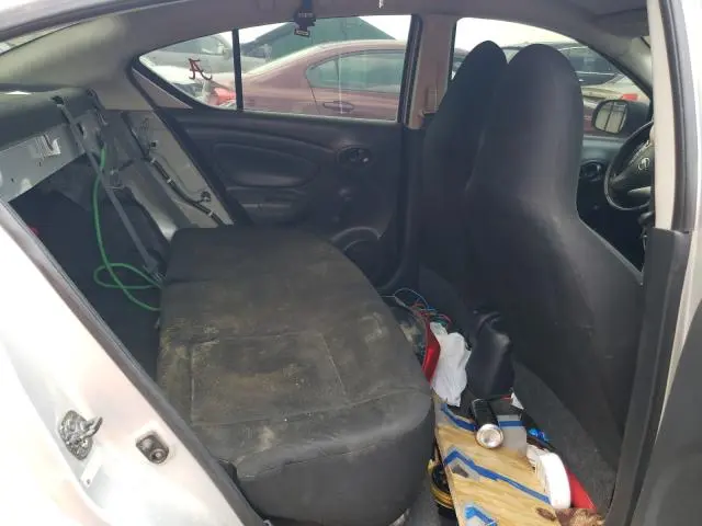 2015 NISSAN VERSA S