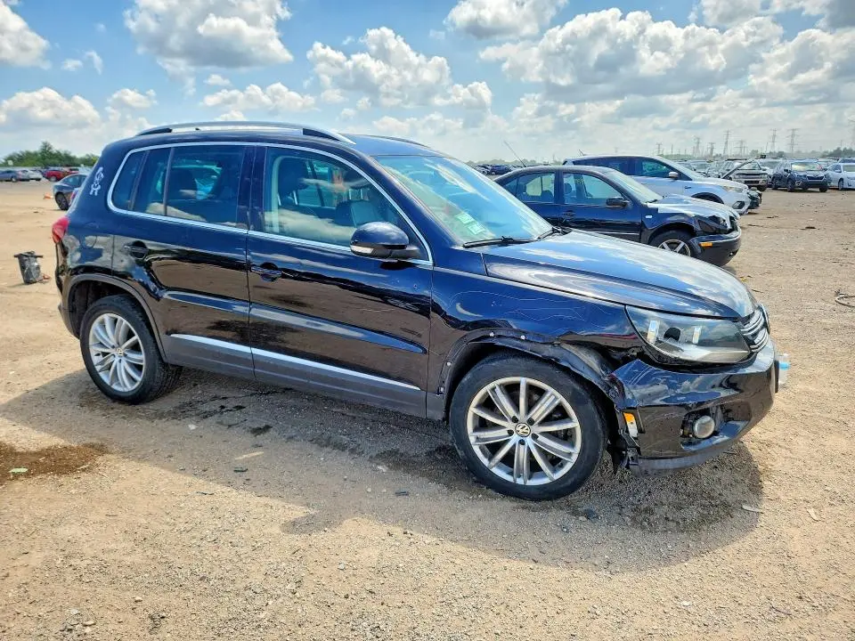 2014 VOLKSWAGEN TIGUAN S  