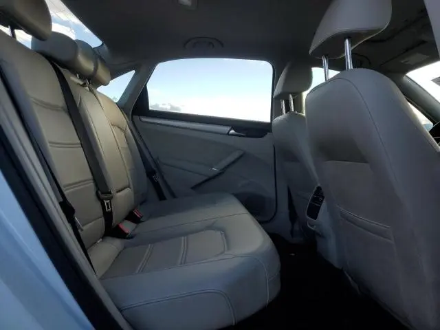 2022 VOLKSWAGEN PASSAT SE  