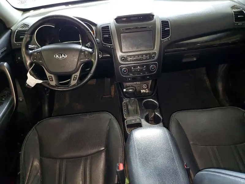 2014 KIA SORENTO LX  