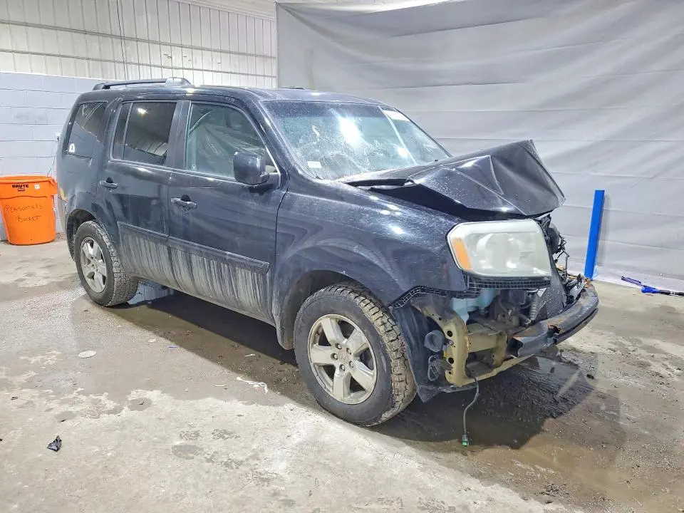 2011 HONDA PILOT EXLN  