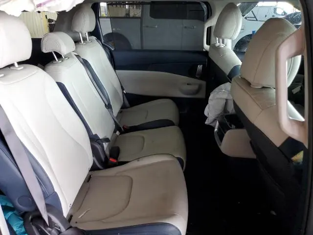 2025 KIA CARNIVAL EX  
