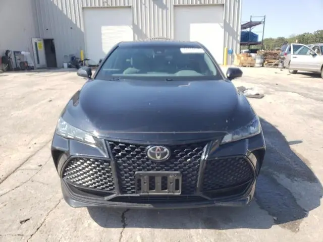 2019 TOYOTA AVALON XLE  