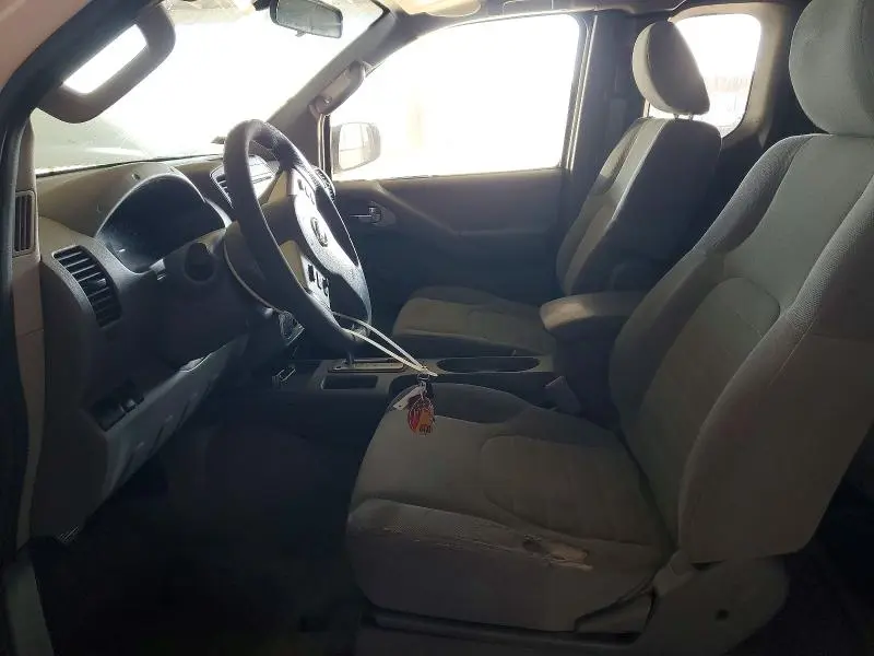 2014 NISSAN FRONTIER S  