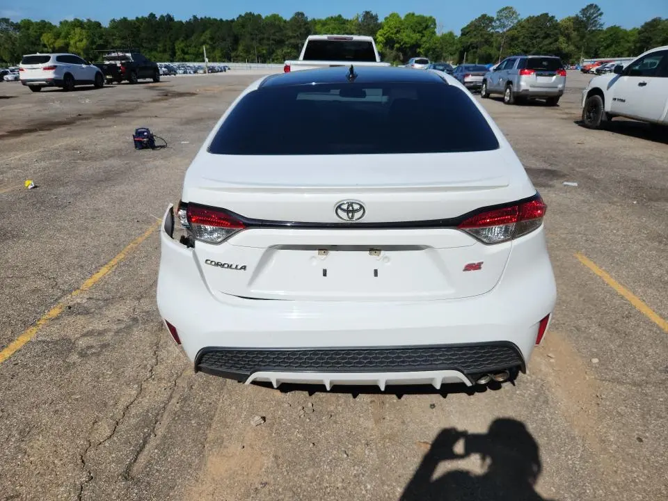 2022 TOYOTA COROLLA SE  