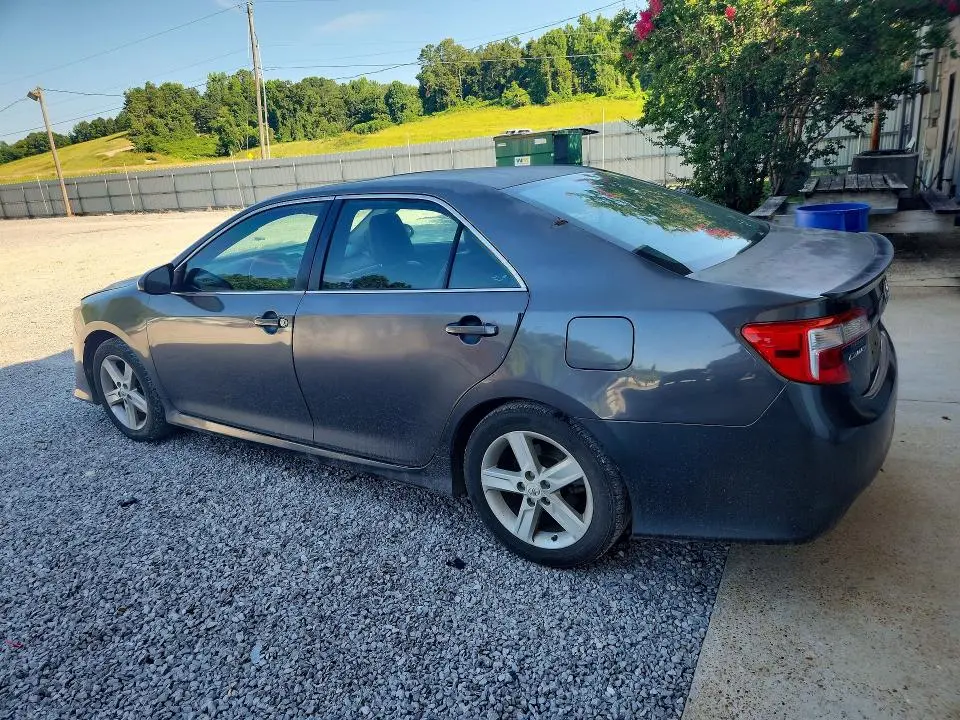 2012 TOYOTA CAMRY SE  
