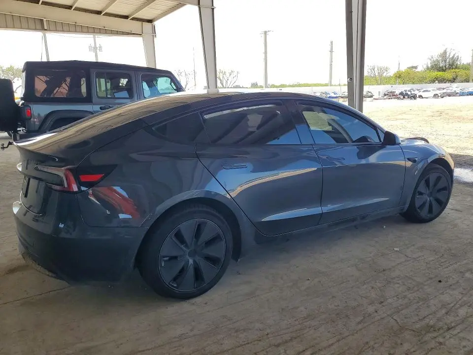 2025 TESLA MODEL 3   