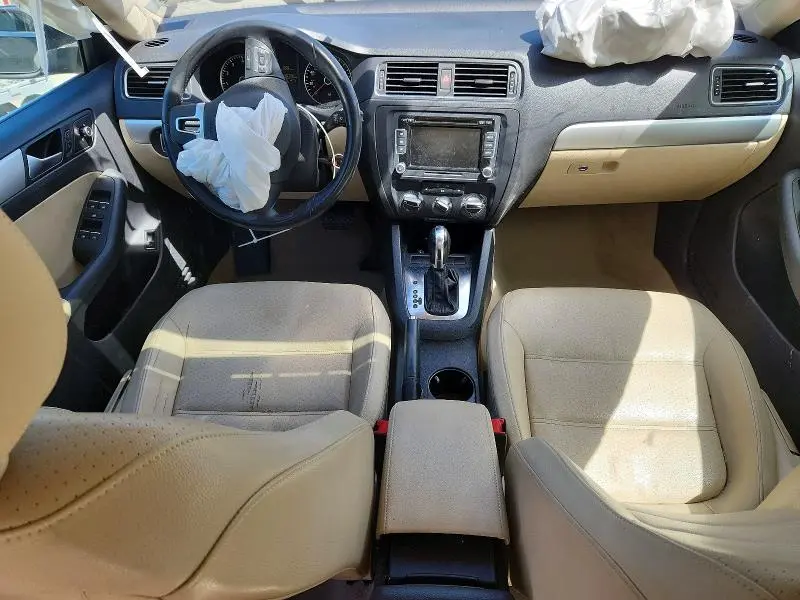 2013 VOLKSWAGEN JETTA SE  