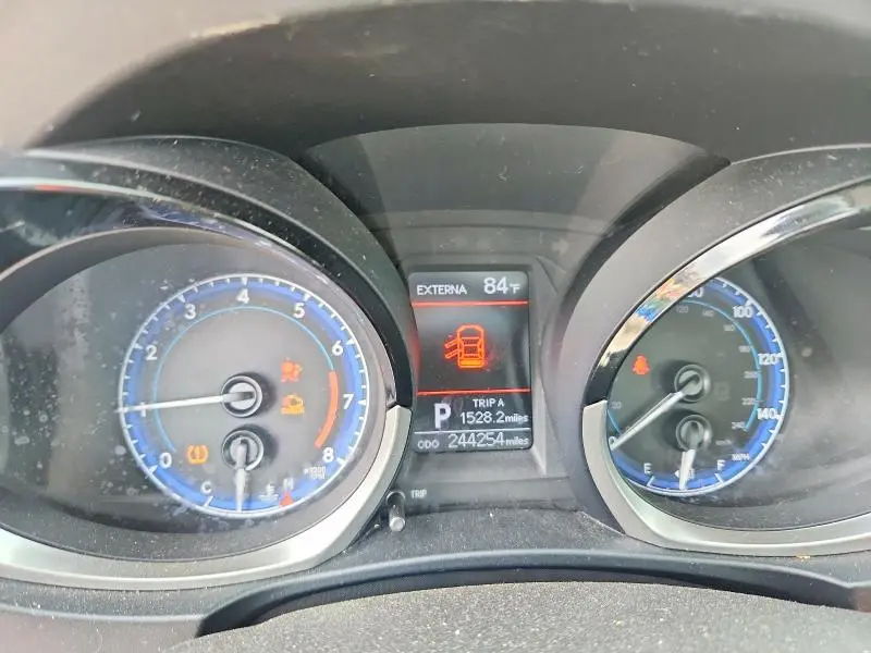 2015 TOYOTA COROLLA S  