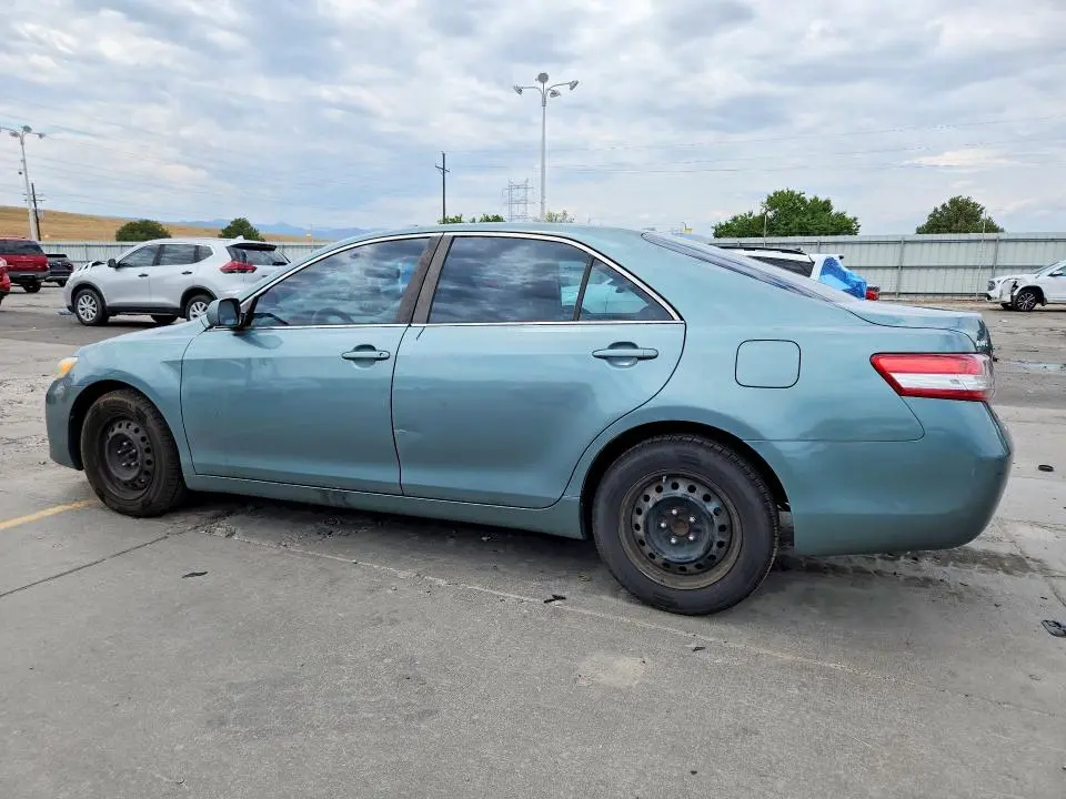 2011 TOYOTA CAMRY LE  