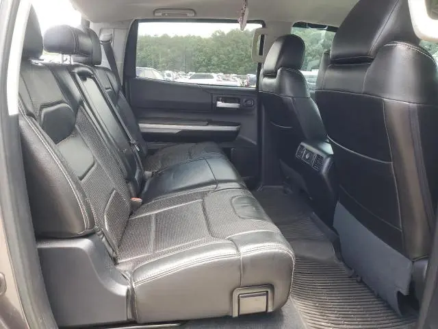 2019 TOYOTA TUNDRA CREWMAX SR5  