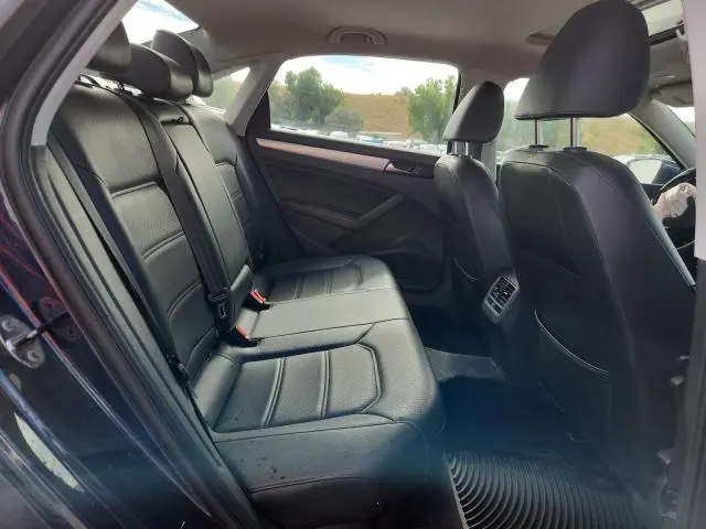 2013 VOLKSWAGEN PASSAT SE