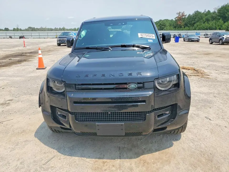 2025 LAND ROVER DEFENDER 110 X-DYNAMIC SE  