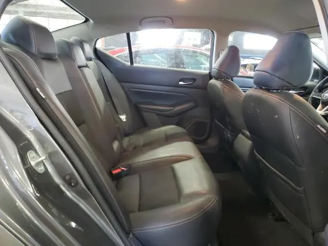 2021 NISSAN ALTIMA SR  
