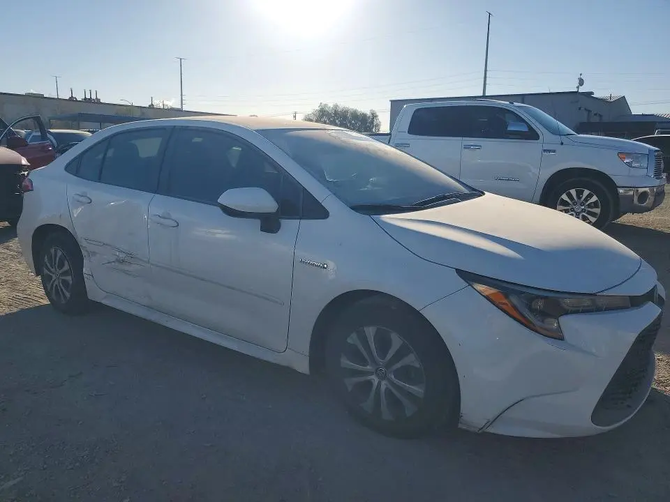 2021 TOYOTA COROLLA LE  