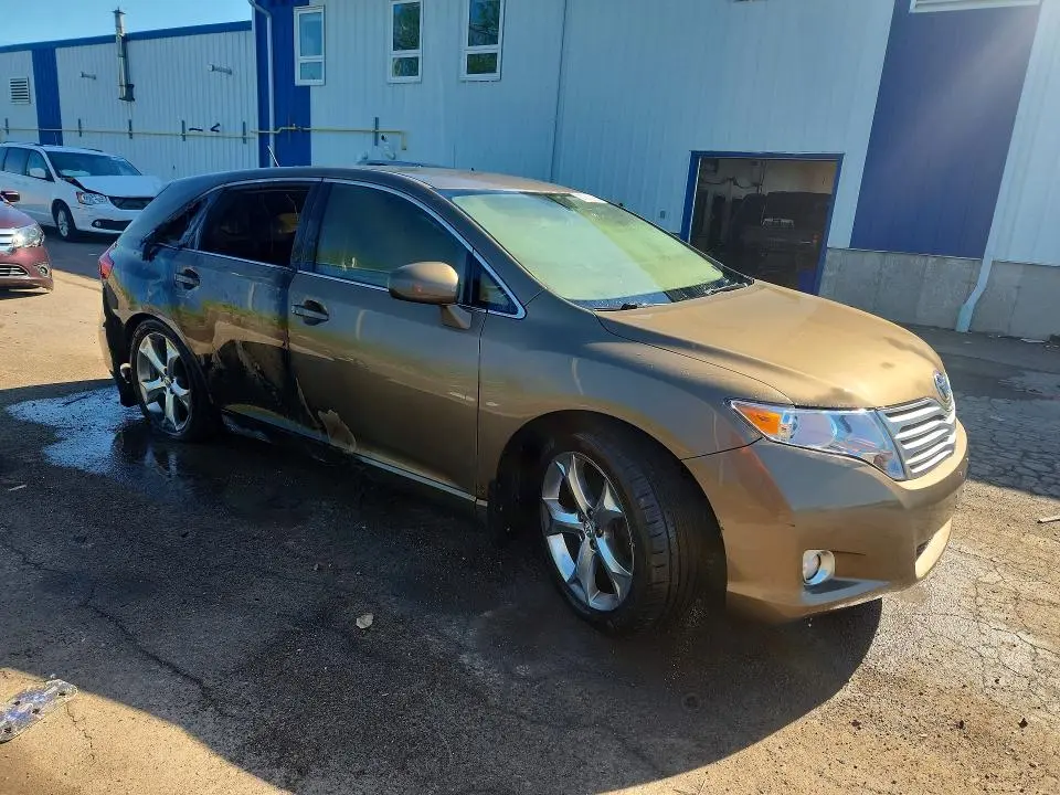 2011 TOYOTA VENZA AWD V6  