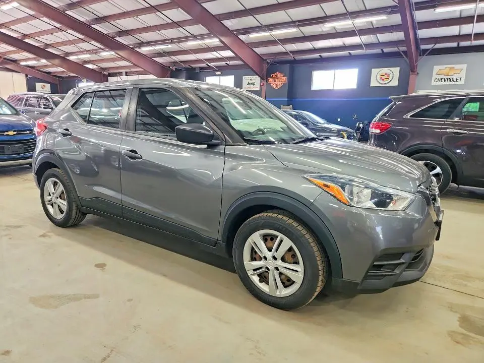 2020 NISSAN KICKS S  