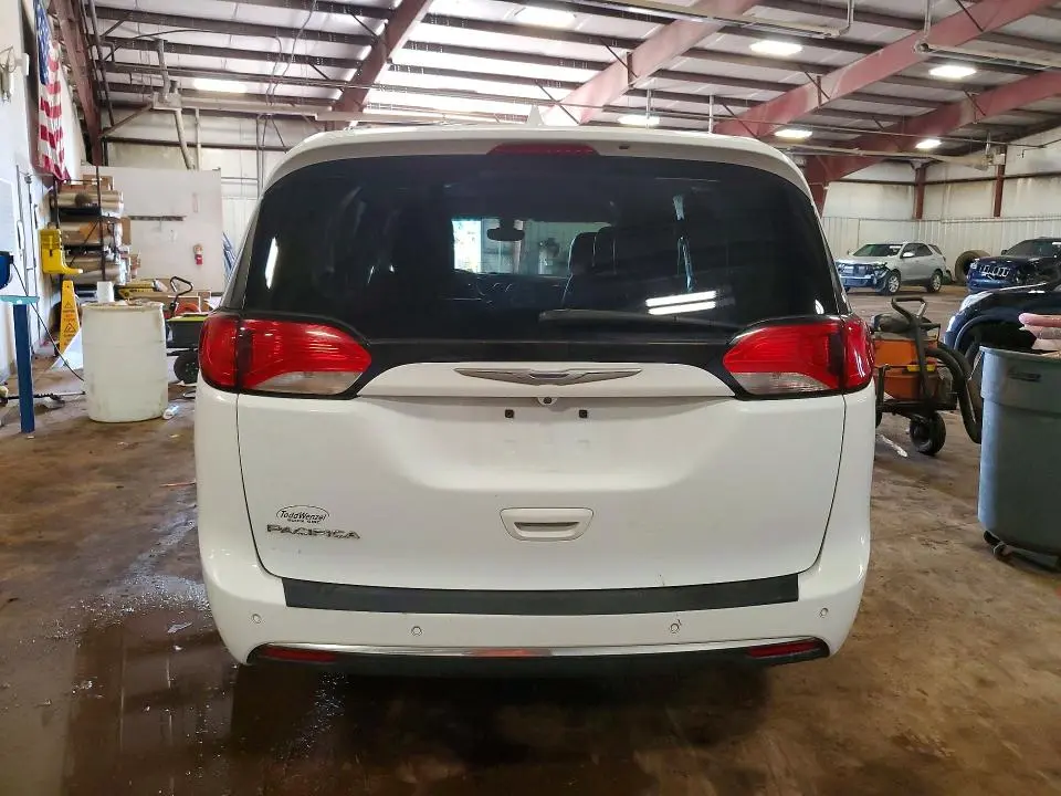 2017 CHRYSLER PACIFICA TOURING L  
