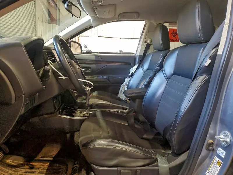 2019 MITSUBISHI OUTLANDER SE  