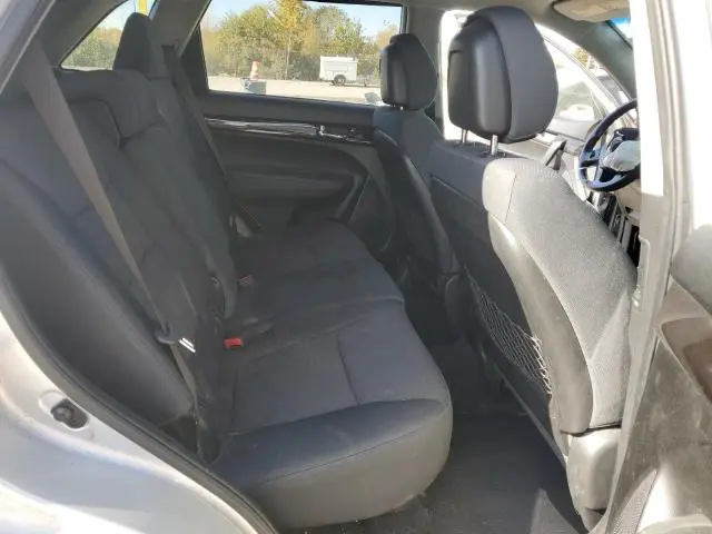 2011 KIA SORENTO BASE  