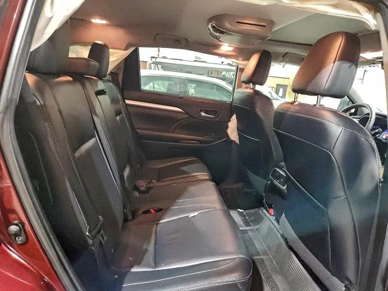 2015 TOYOTA HIGHLANDER XLE  