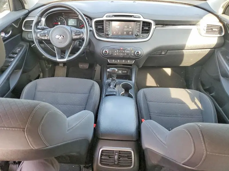 2018 KIA SORENTO LX  