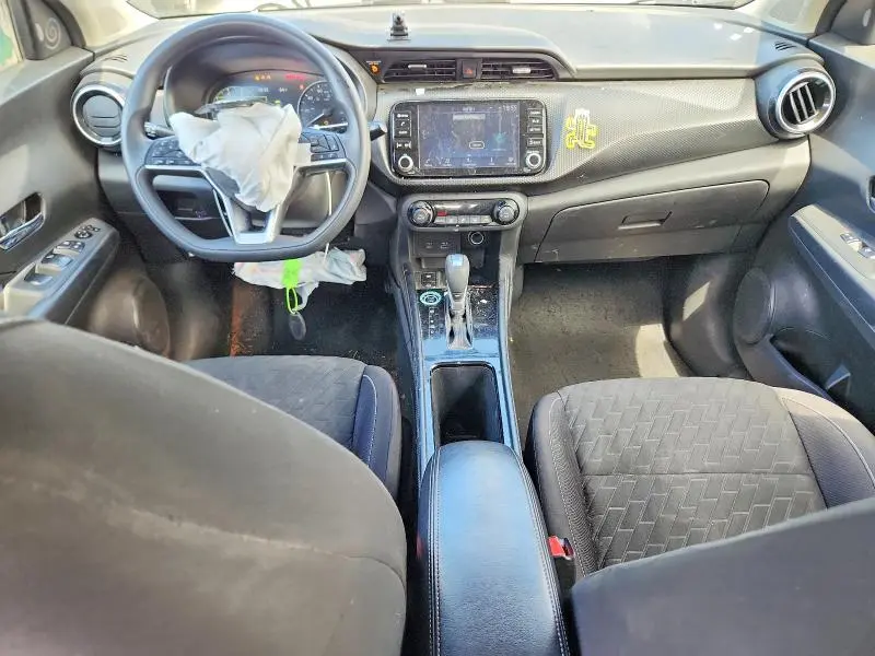 2021 NISSAN KICKS SV  