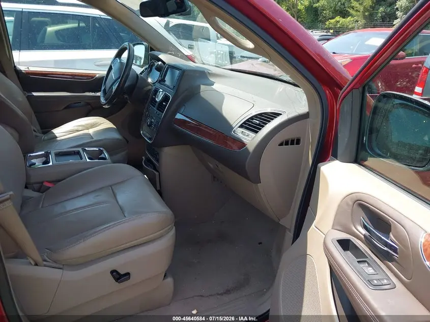 2011 CHRYSLER TOWN & COUNTRY LIMITED