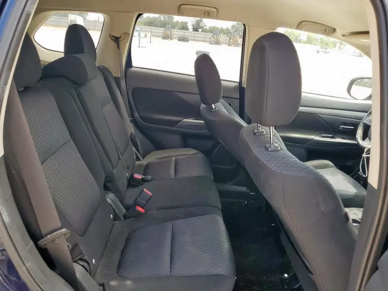 2014 MITSUBISHI OUTLANDER ES  
