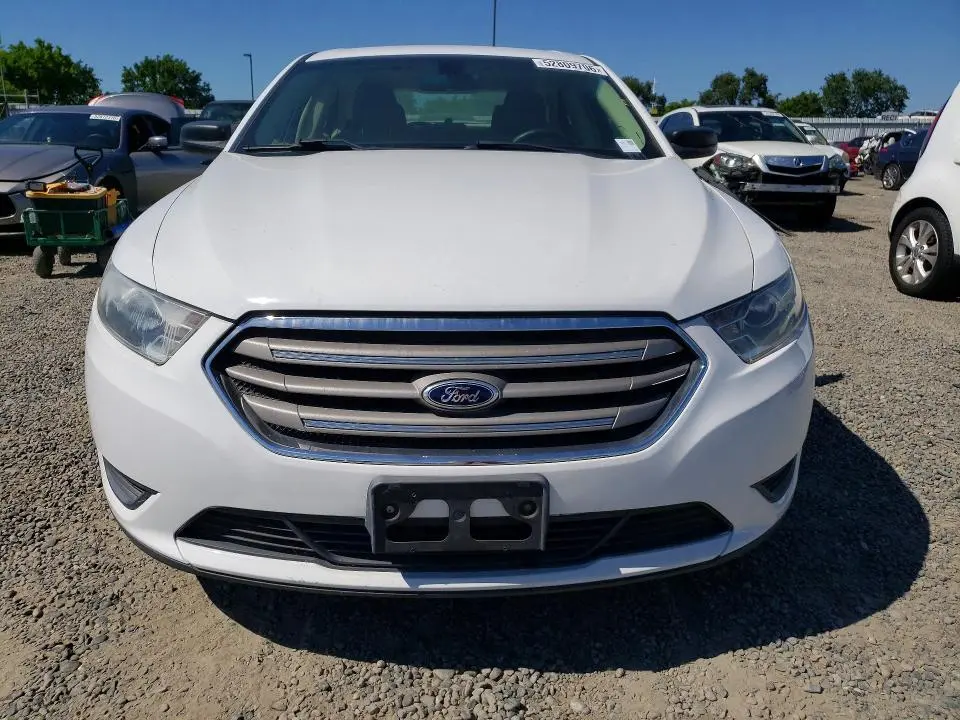 2013 FORD TAURUS SE  